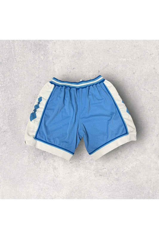 Vintage 90s Nike North Carolina Tarheels Basketball Shorts- L
