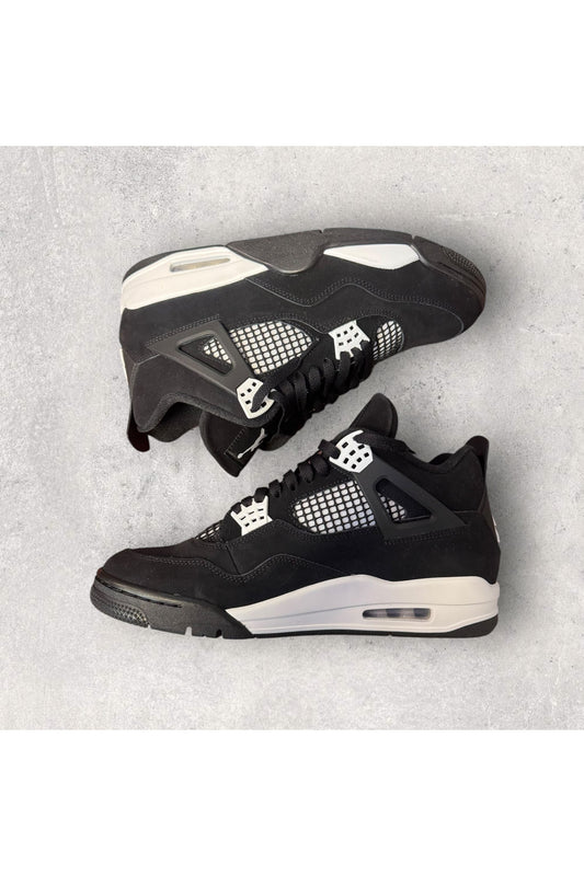 Jordan 4 Retro White Thunder- SZ 10.5