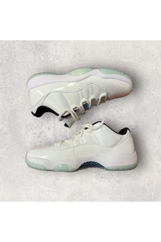 Jordan 11 Retro Low LEGEND BLUE