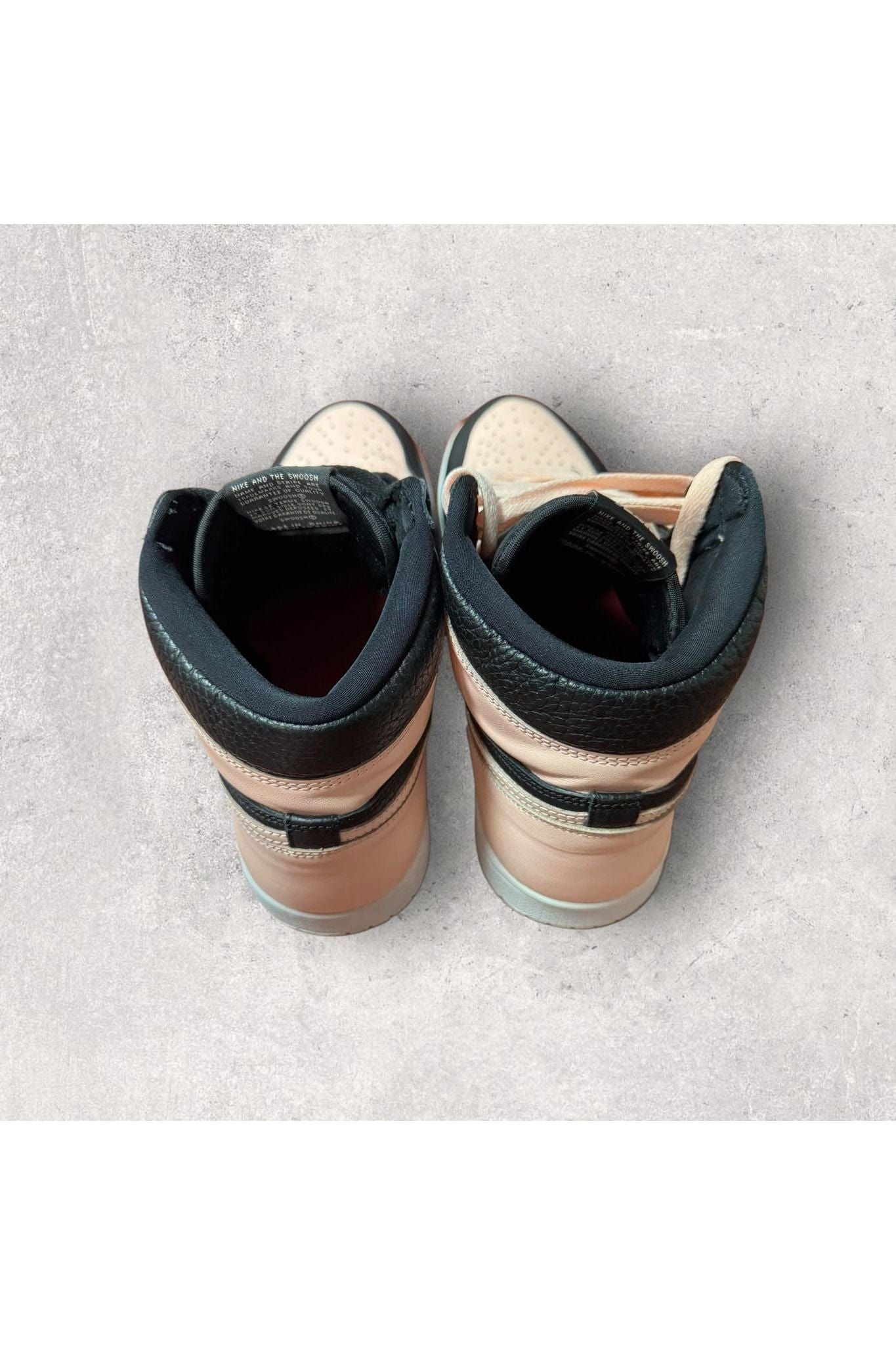 Jordan 1 Retro High BLACK CRIMSON TINT