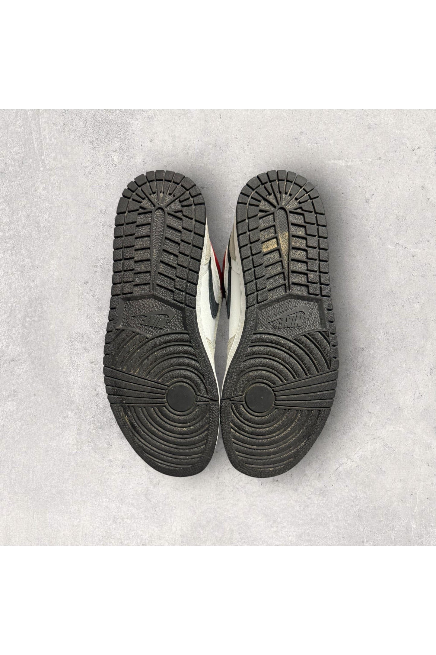 Jordan 1 Retro High Light Smoke Grey- SZ 10.5