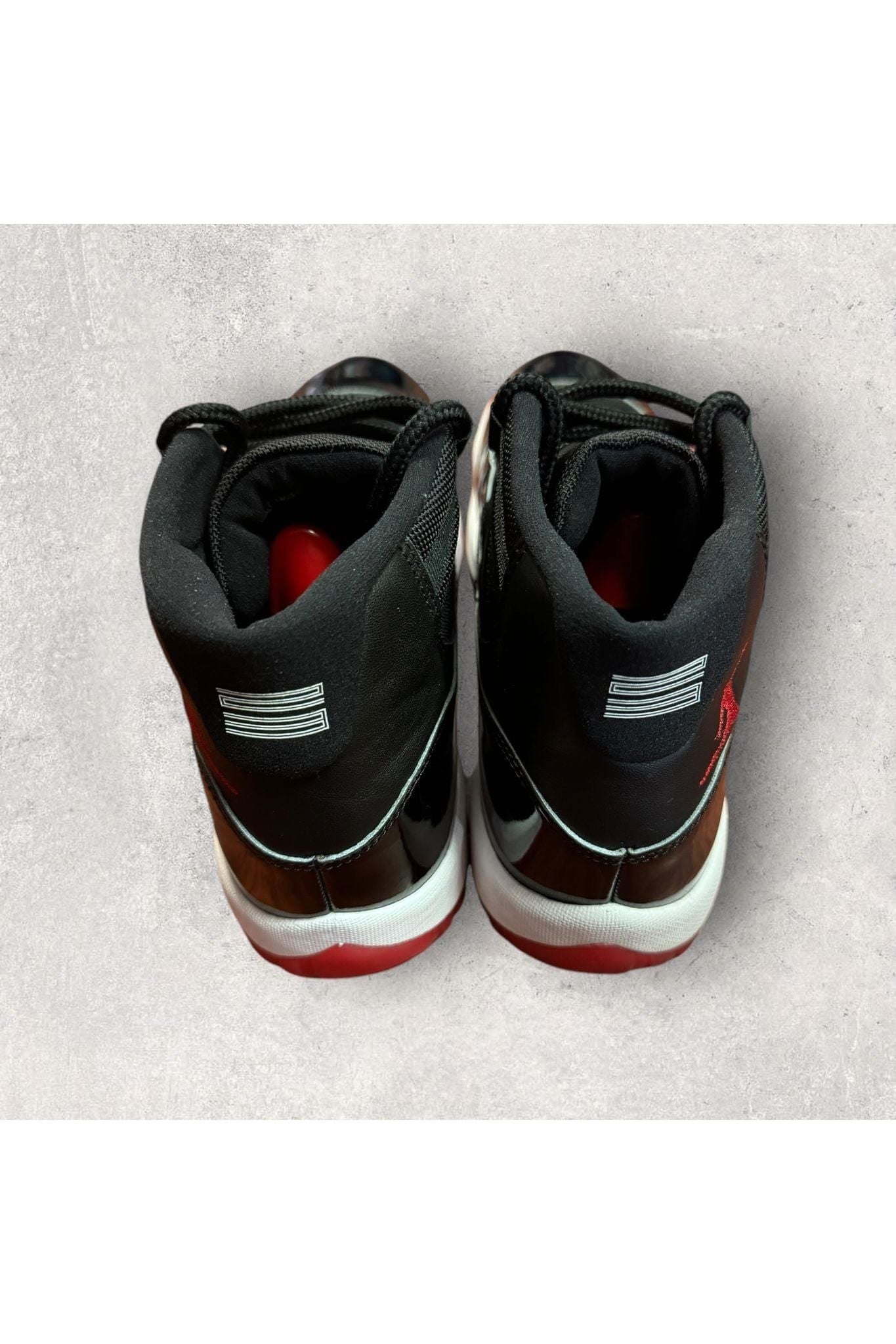 Jordan 11 Retro PLAYOFFS BRED (2019)