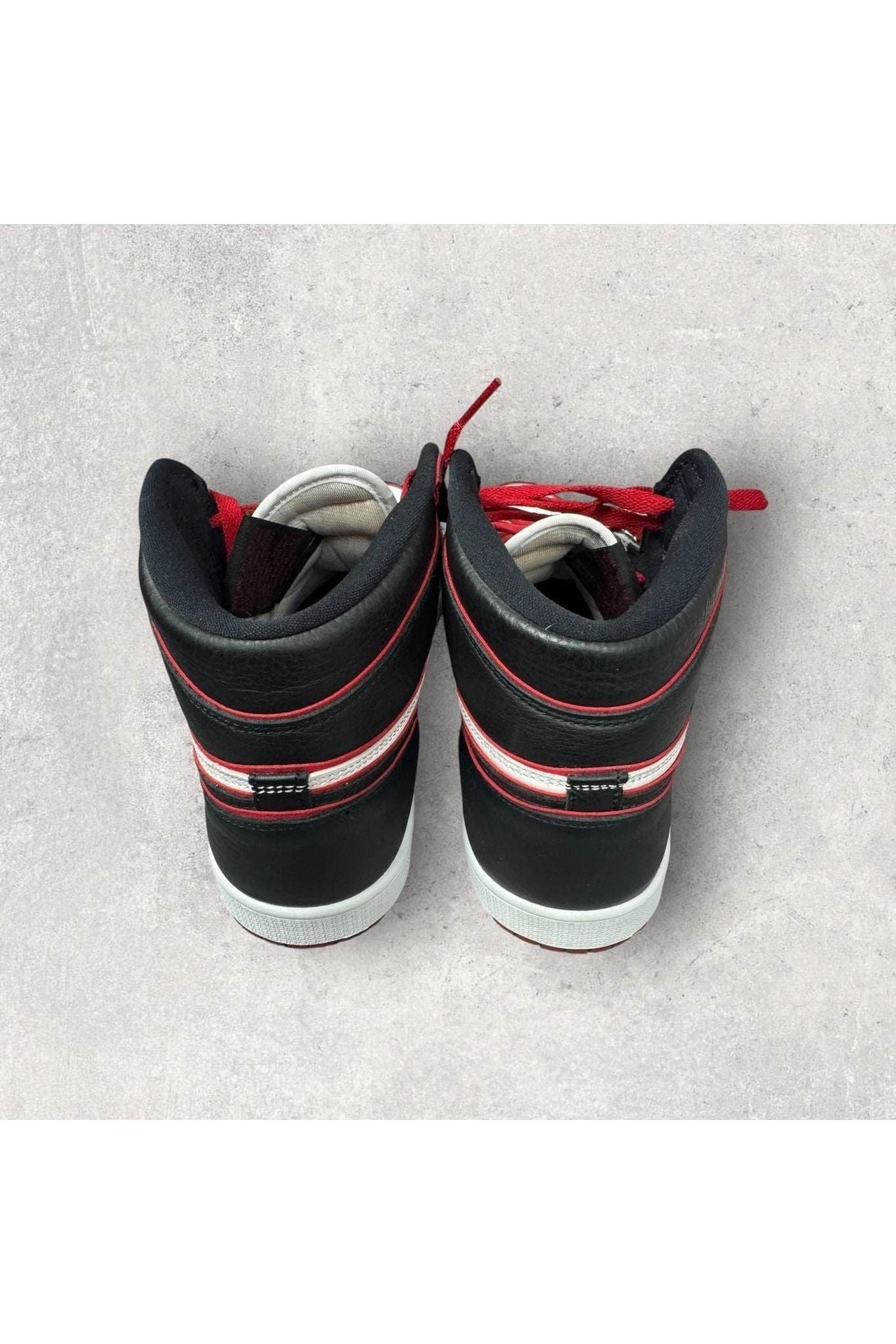 Jordan 1 Retro High BLOODLINE- SZ 10