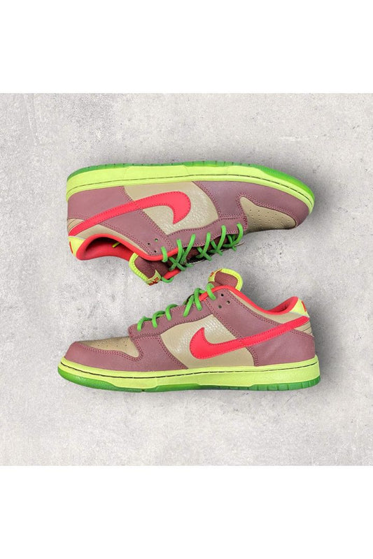 Nike SB Dunk Low TOXIC SEA ROBBIN