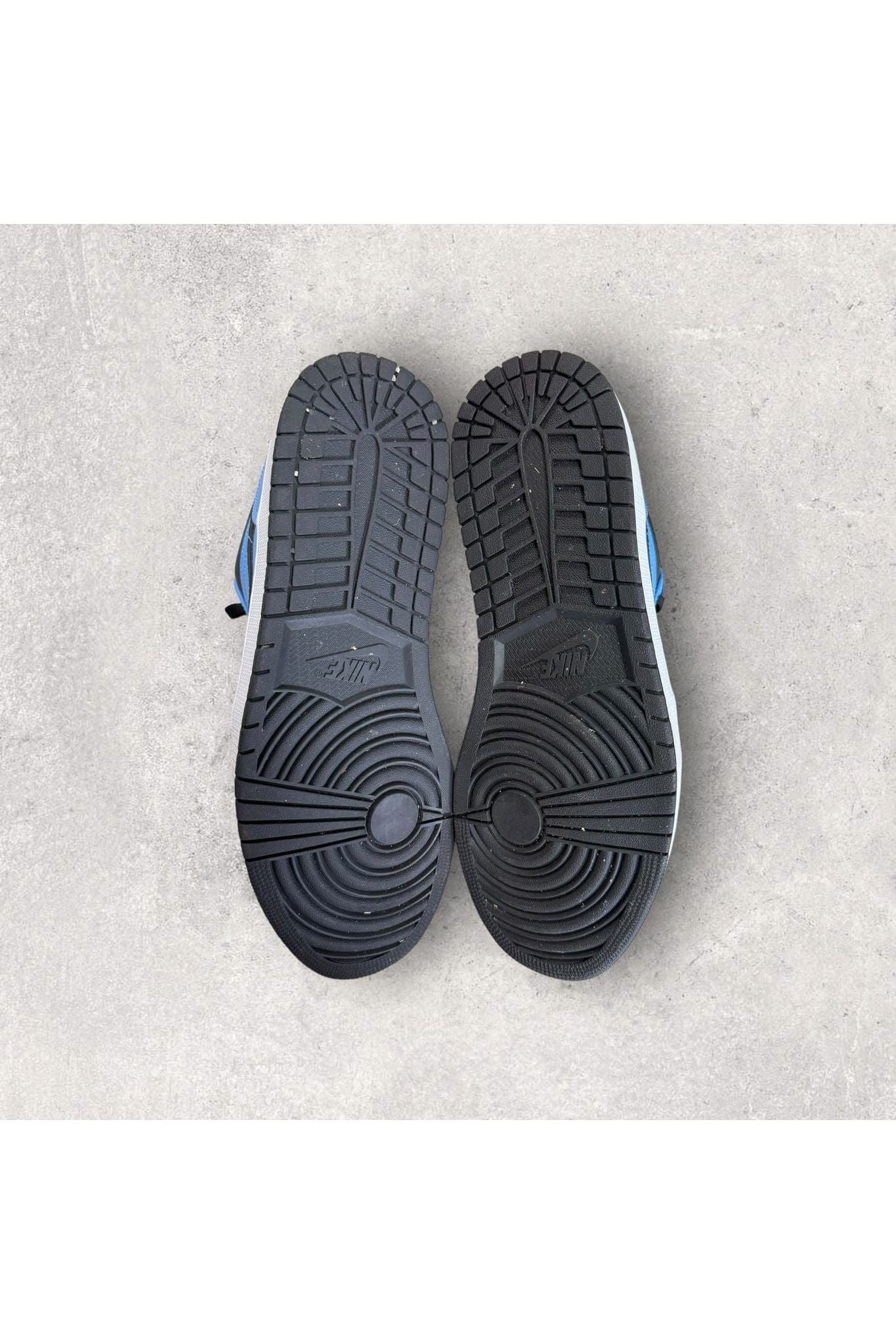 Jordan 1 Low UNIVERSITY BLUE BLACK