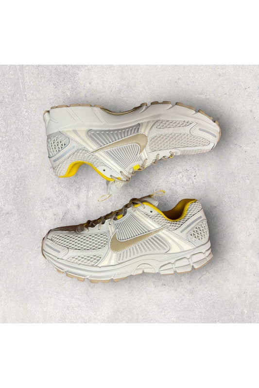 Nike Zoom Vomero 5 LIGHT BONE YELLOW (WOMENS)