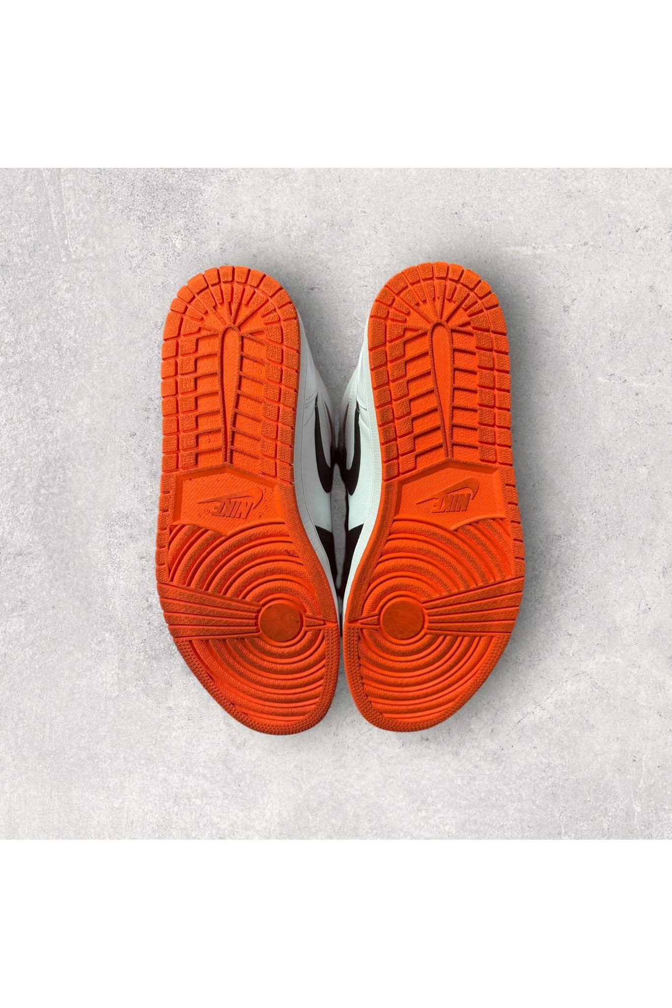 Jordan 1 Retro High ELECTRO ORANGE