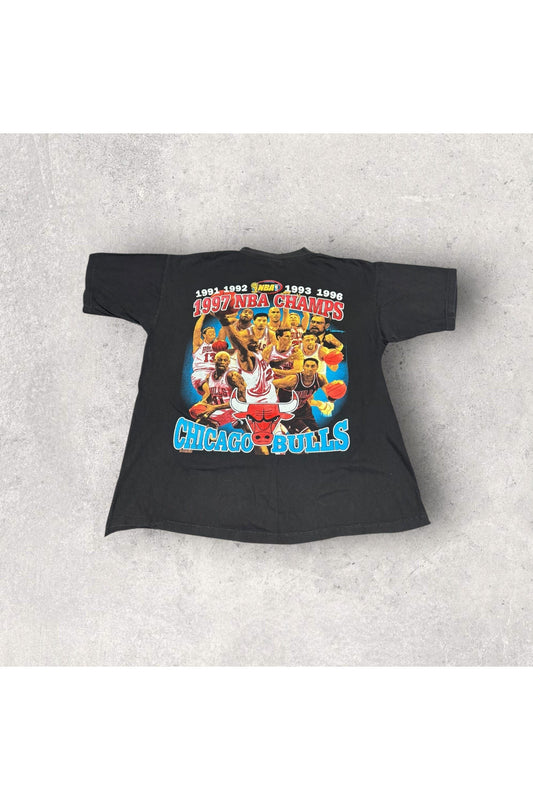 Vintage 1997 Chicago Bulls 5 Time NBA Champs Bootleg Rap Tee- XL