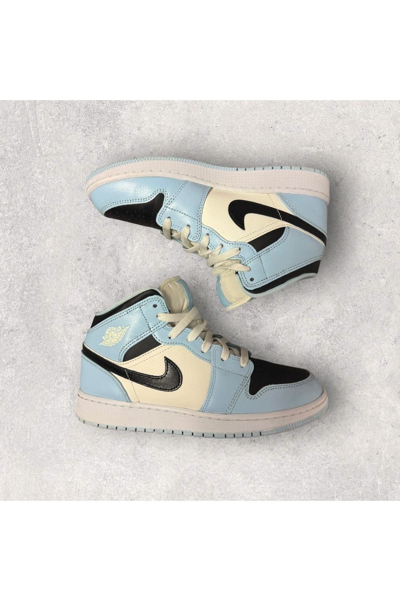 Jordan 1 Mid ICE BLUE (2022) (GS)- SZ 6Y