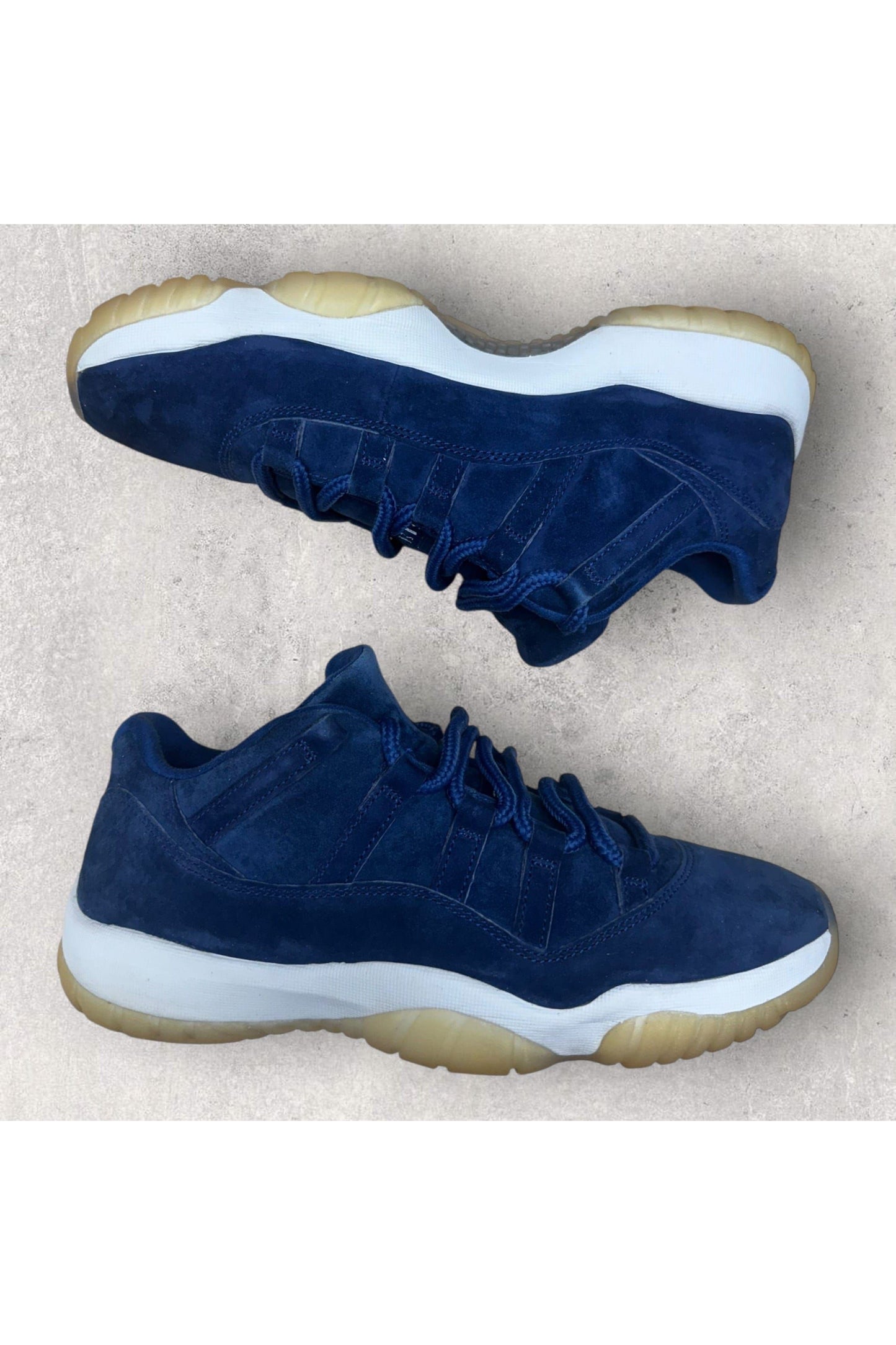 Jordan 11 Retro Low Derek Jeter RE2PECT- 11