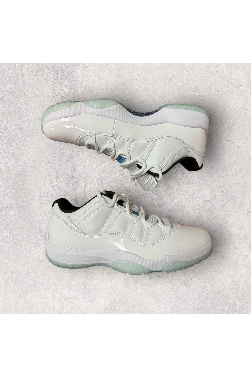 Jordan 11 Retro Low LEGEND BLUE