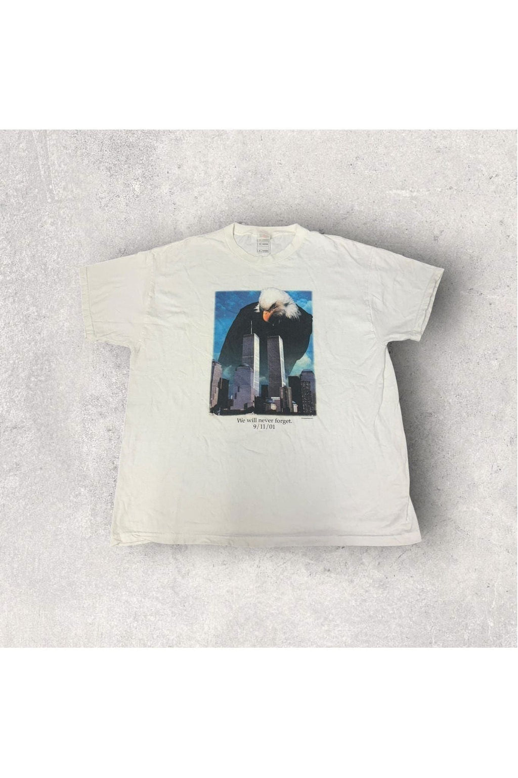 Vintage We Will Never Forget 9/11/01 Memorial Tee- XL