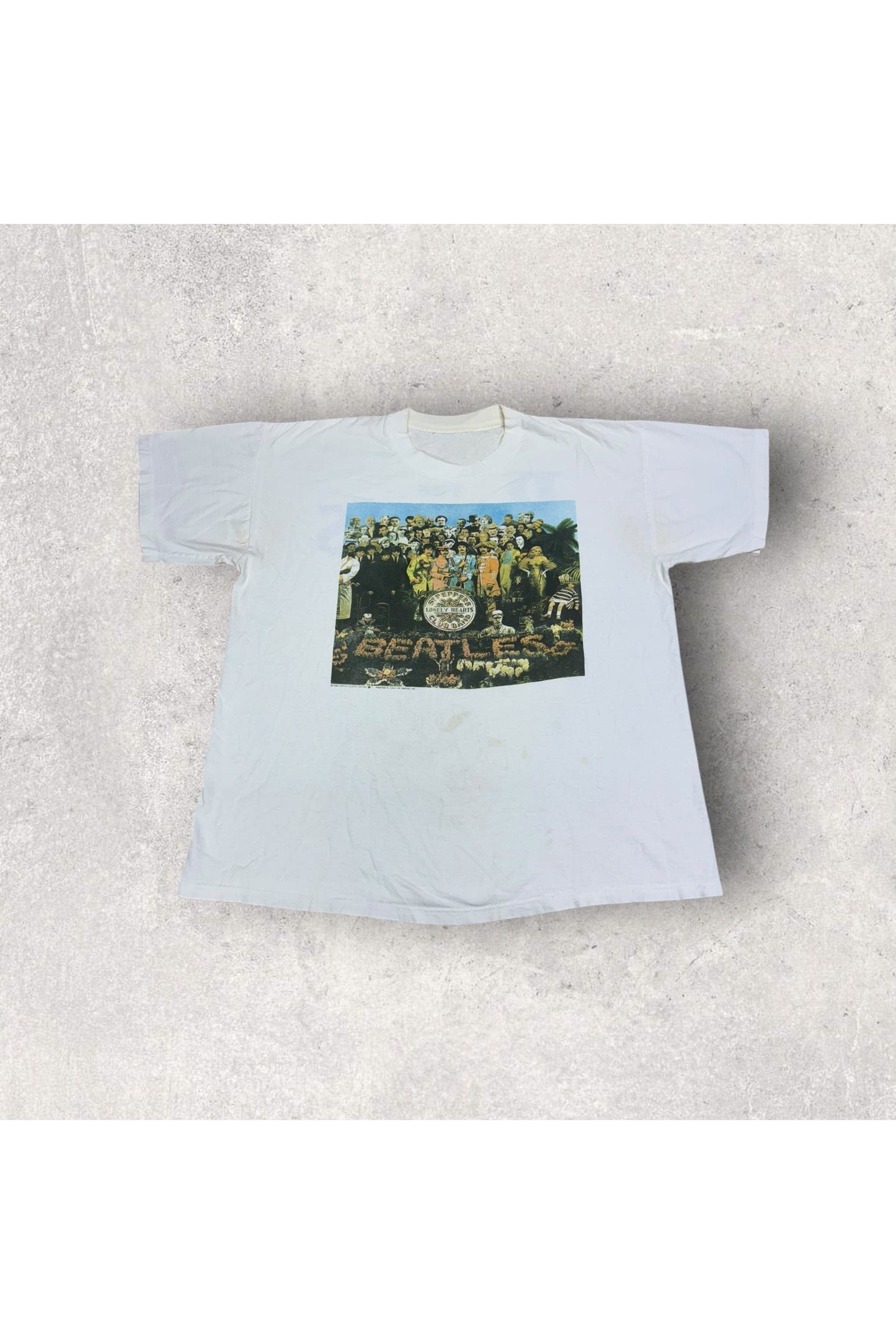 Vintage 1990 The Beatles Sgt. Peppers Lonely Hearts Album Cover Tee- XL