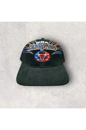 Vintage Deadstock Starter Chicago Bulls 1998 Locker Room Championship Velcro Strap Hat