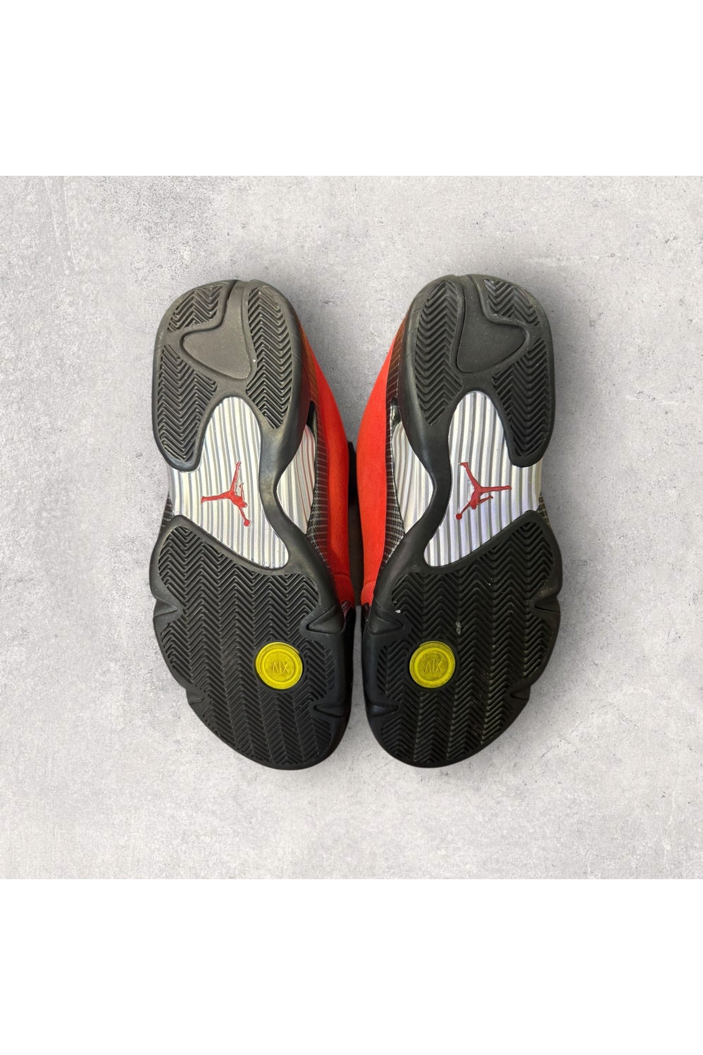 Jordan 14 Retro Ferrari (2025)- SZ 10
