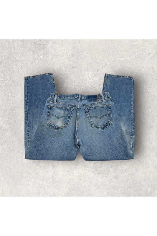 Vintage Made In USA Levi's 501 Button Fly Jeans- 34 x 30