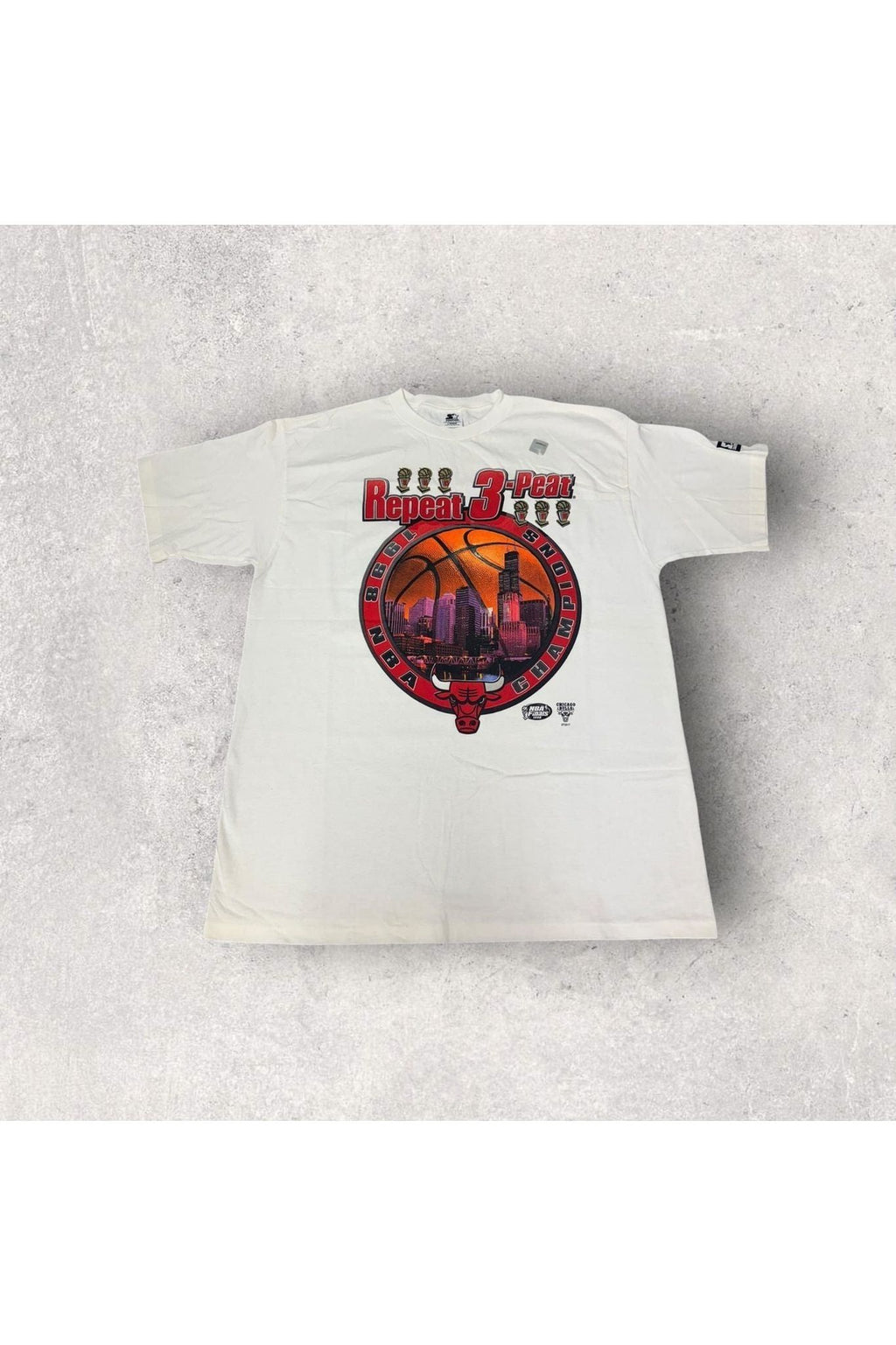 Vintage Deadstock Starter 1998 Chicago Bulls Repeat 3-Peat Tee- L