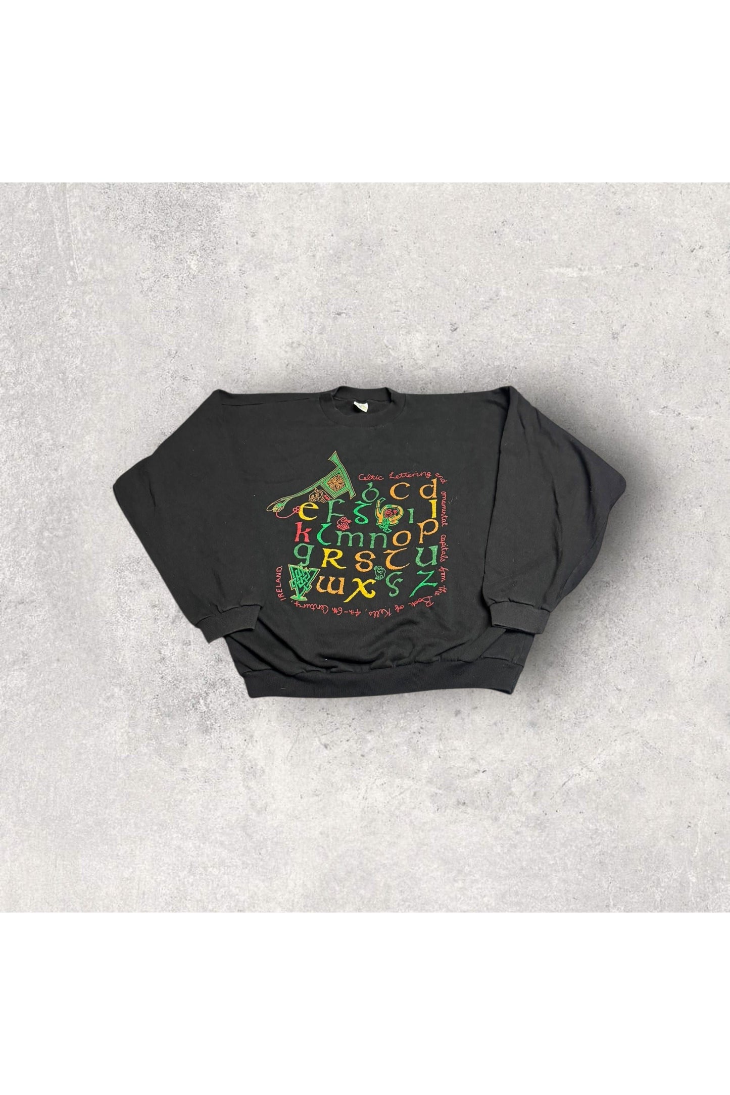 Vintage Tex Print Celtic Lettering Book Of Kells Ireland Crewneck- XL