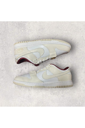 Nike Dunk Low SE JUST DO IT WHITE PHANTOM (WOMEN'S)