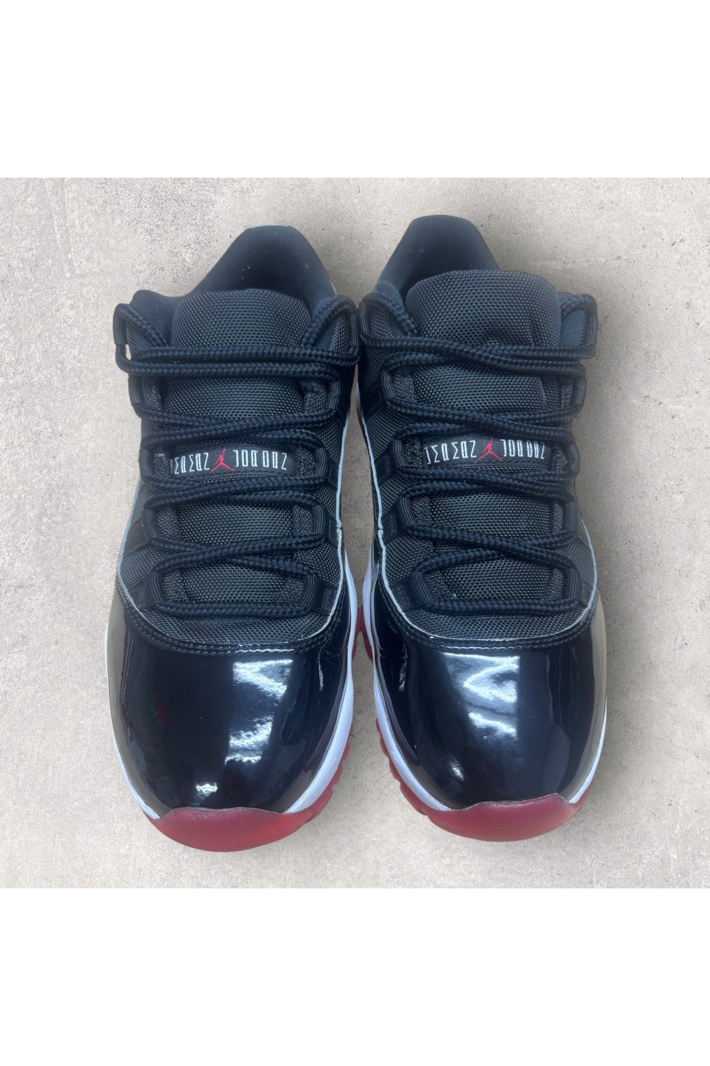 Jordan 11 Retro Low Bred (2025)- 9.5