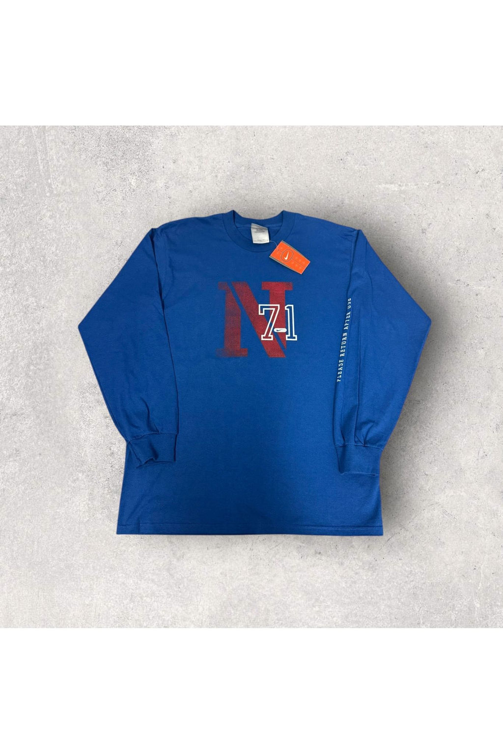 Vintage Deadstock Nike Silver Tag Product of Nike Equip. Long Sleeve- M