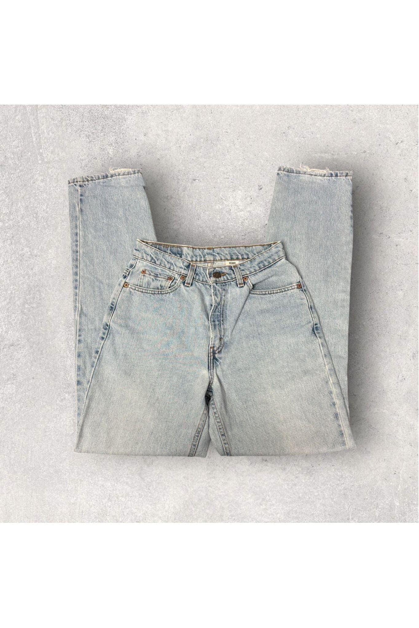 Vintage Made In USA Levi's 512 Women's Slim Fit Straight Leg Jeans- 6 REG L