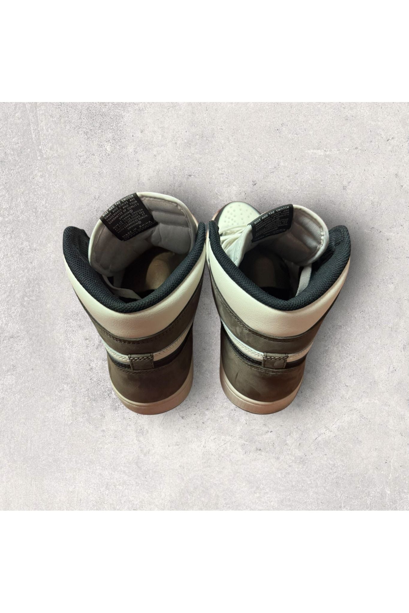 Jordan 1 Retro High DARK MOCHA
