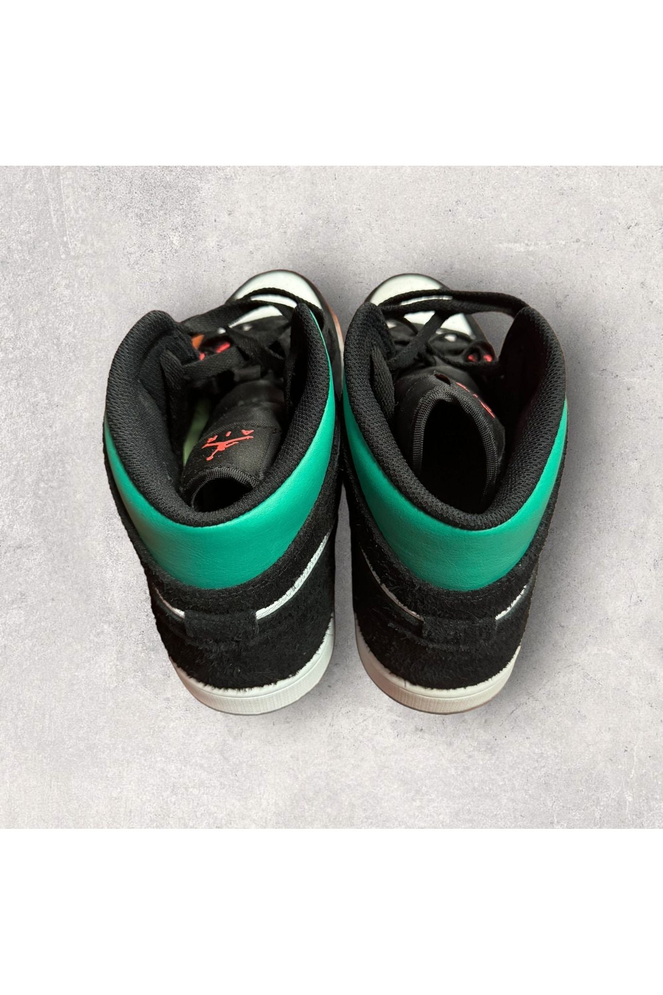 Jordan 1 Mid SE SOUTH BEACH