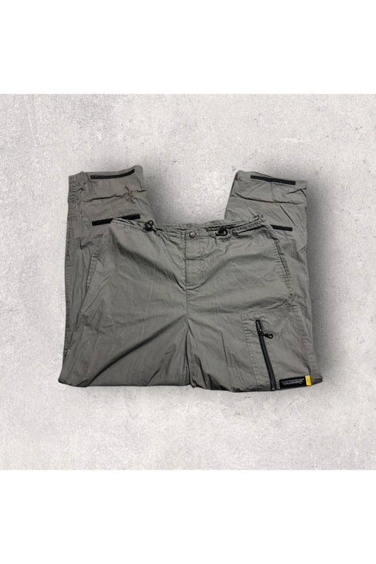 2000s Tommy Hilfiger Type TH-5 Nylon Utility Pants- L
