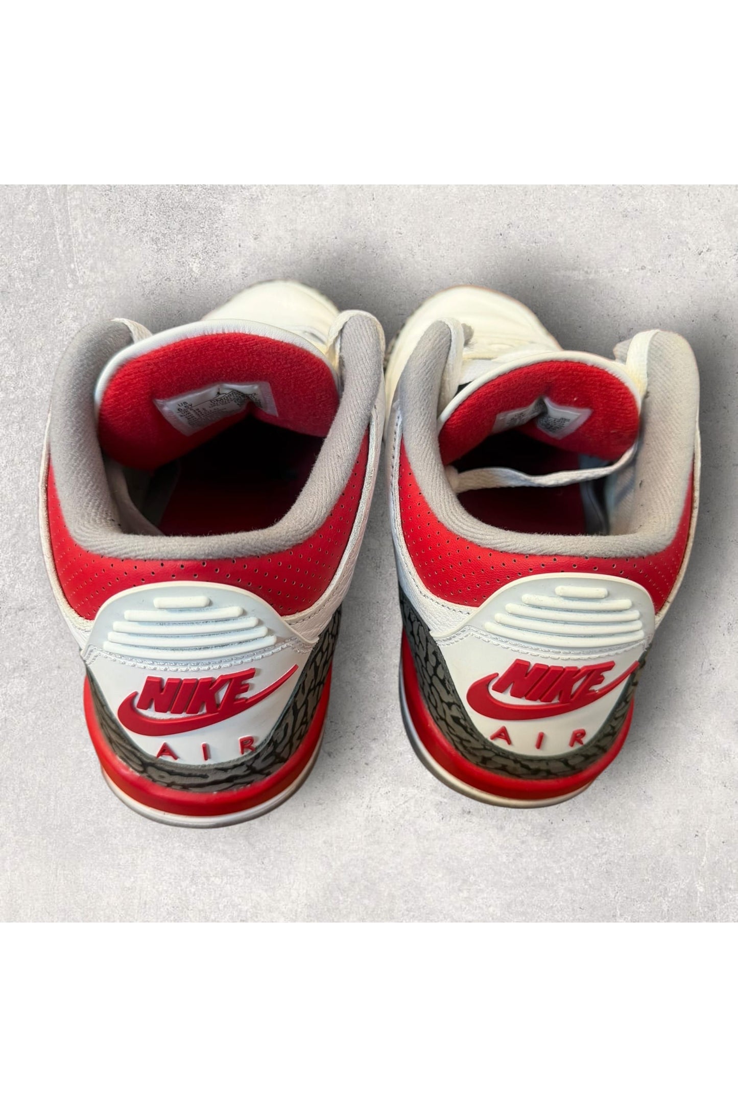Jordan 3 Retro Fire Red (2022) (GS)- SZ 6.5Y