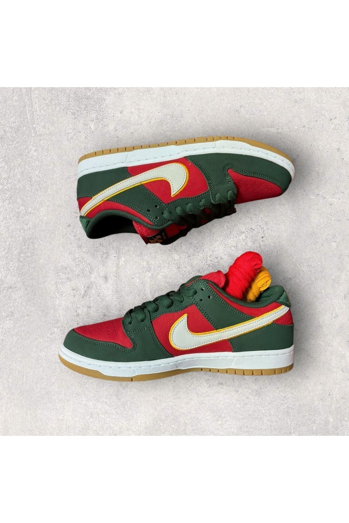 Nike SB Dunk Low Pro PRM SEATTLE SUPERSONICS