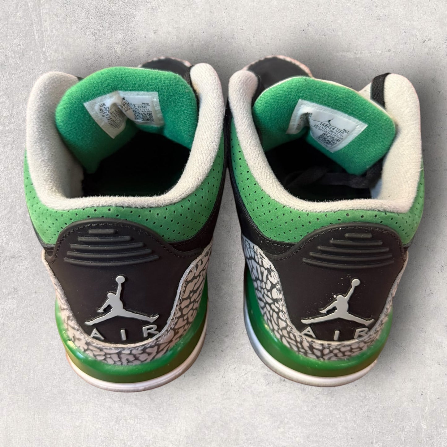 Jordan 3 Retro Pine Green (GS)- SZ 6Y