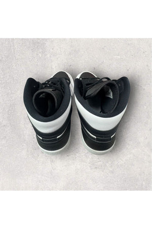 Jordan 1 Mid Reverse Black Toe (Women's)- SZ 8