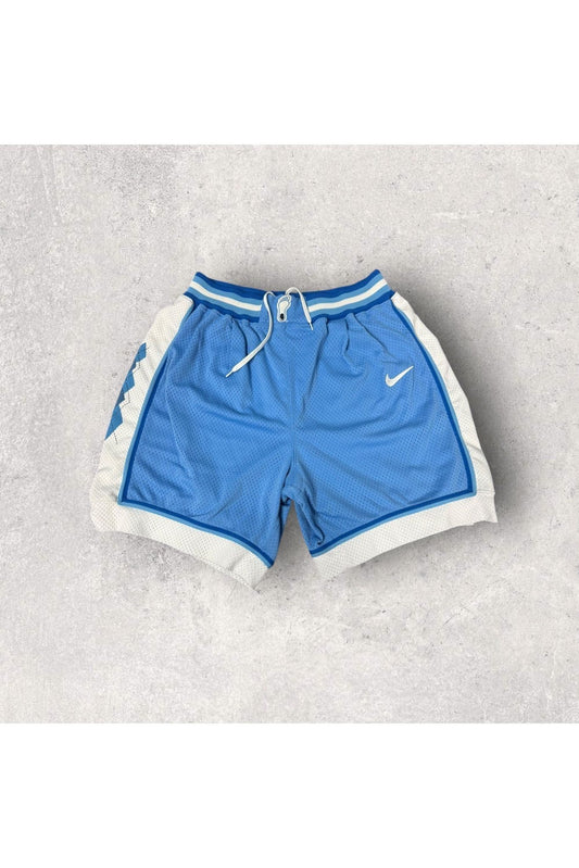 Vintage 90s Nike North Carolina Tarheels Basketball Shorts- L