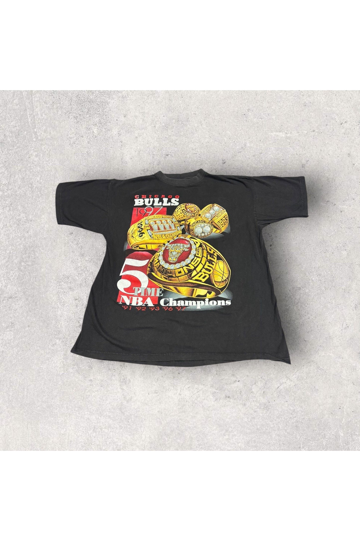 Vintage 1997 Chicago Bulls 5 Time NBA Champs Bootleg Rap Tee- XL