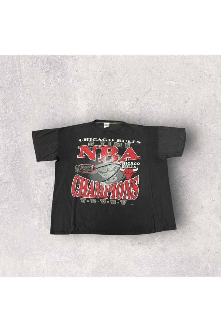 Vintage True Fan 1997 NBA Finals Chicago Bulls 5 Time NBA Champions Tee- XL