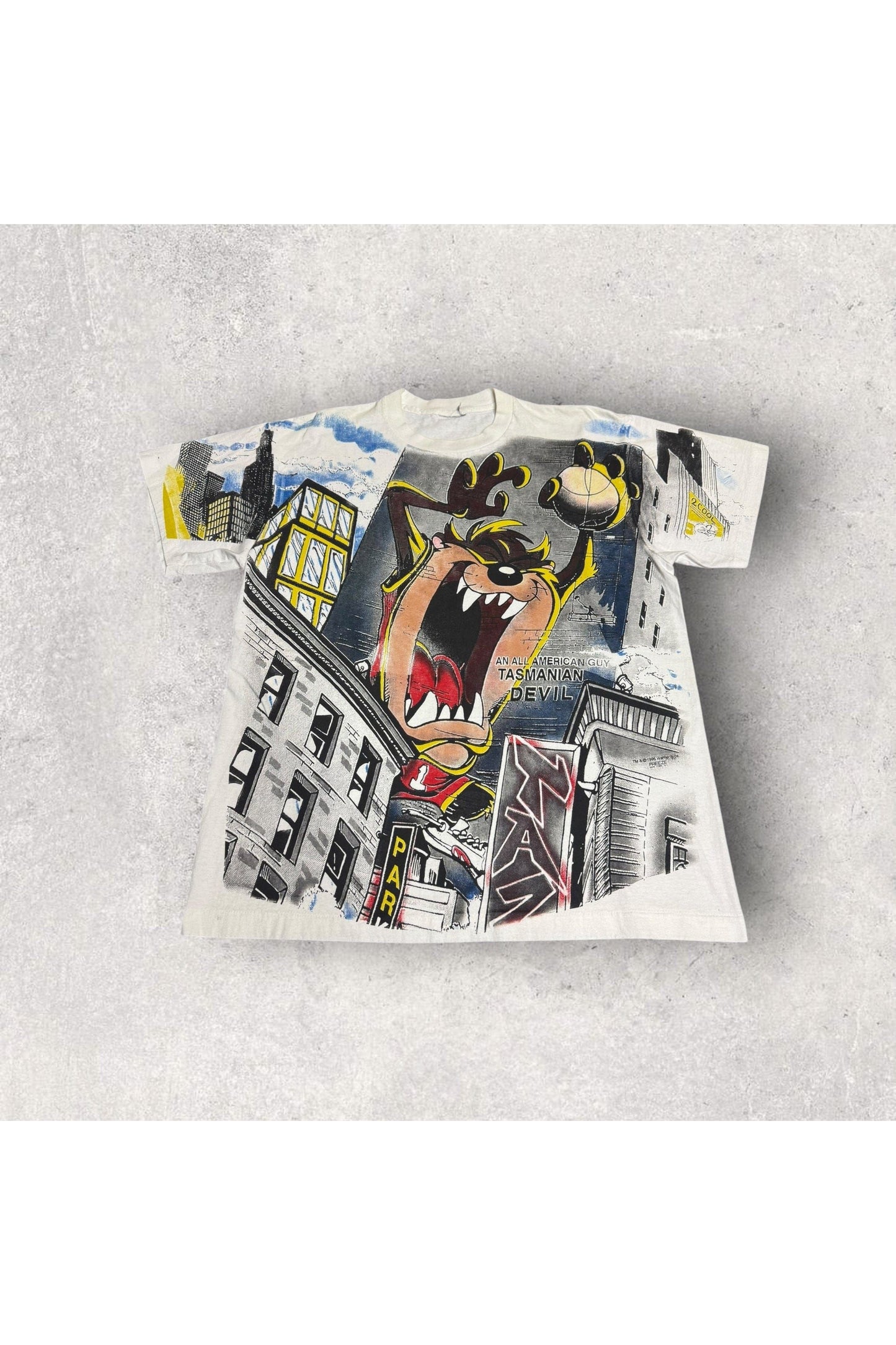 Vintage 1996 Warner Bros. An All American Guy Tasmanian Devil Living Large All Over Print Tee- L