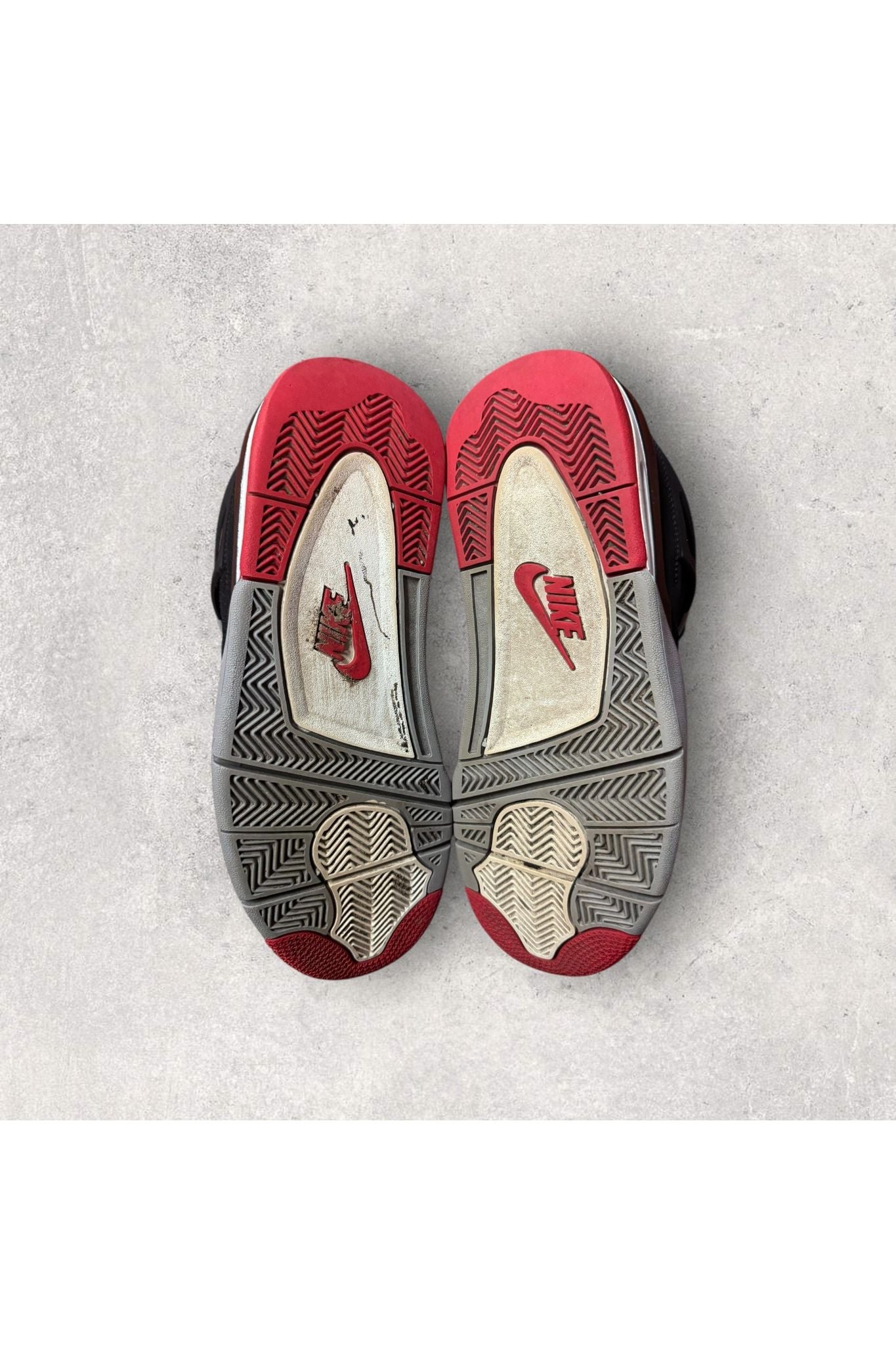 Jordan 4 Retro BRED (2019)