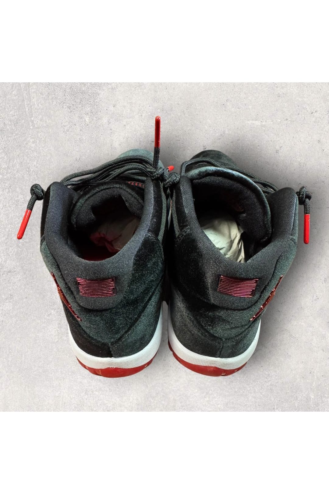 Jordan 11 Retro Bred Velvet (Women's)- SZ 11W/9.5M