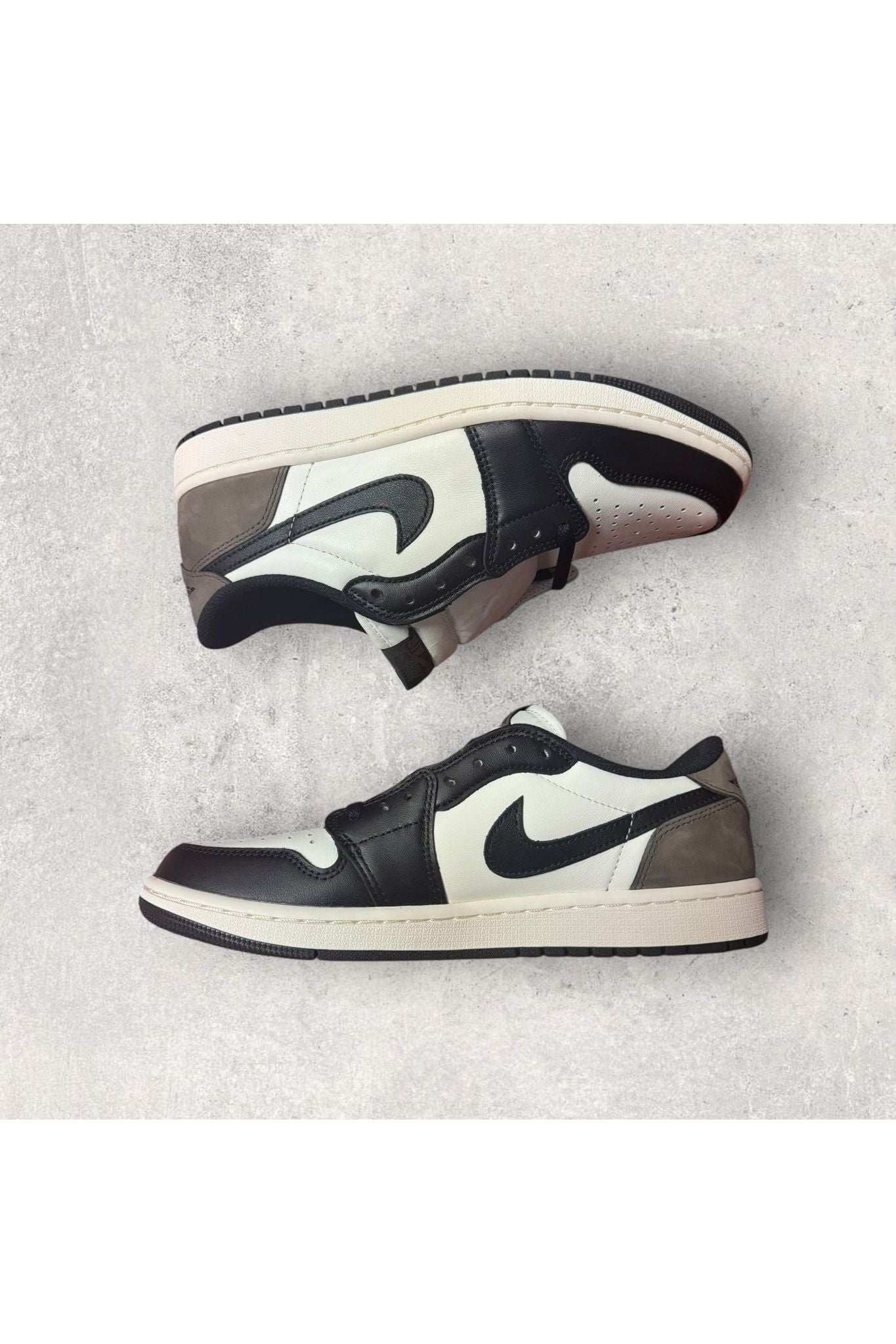 Jordan 1 Retro Low OG MOCHA