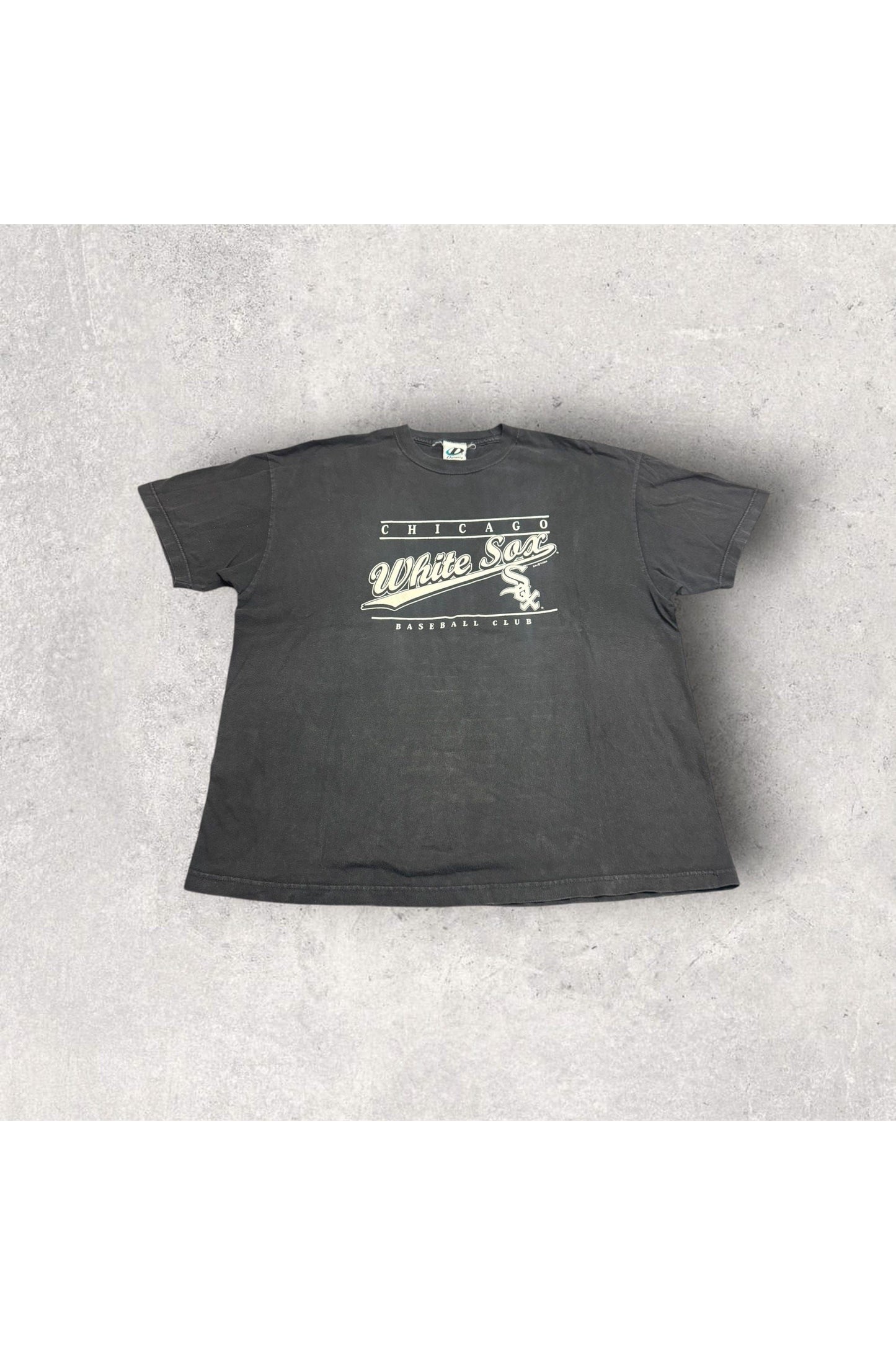 Vintage 2004 Dynasty Chicago White Sox Tee- XL