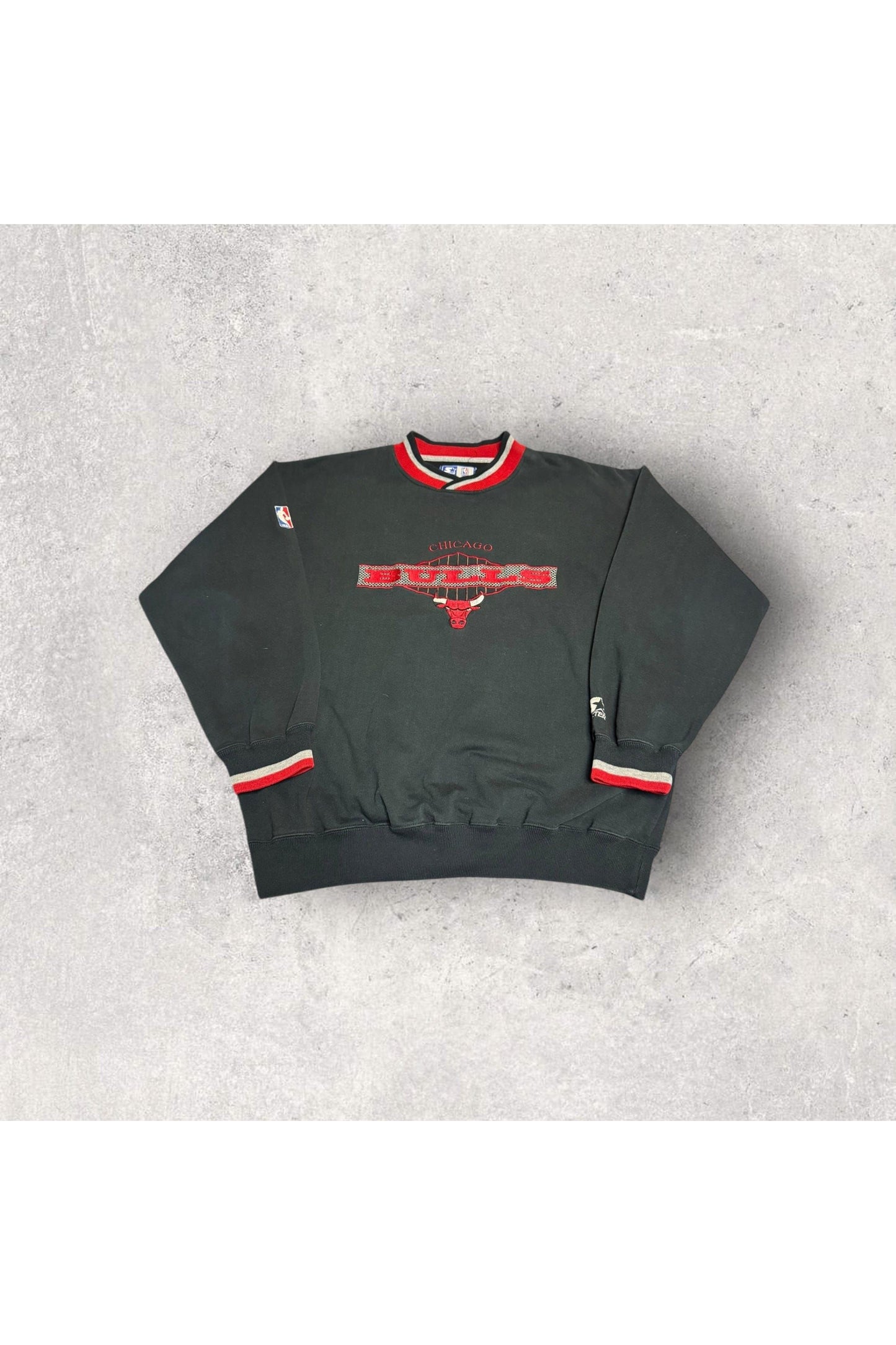 Vintage 90s Starter Chicago Bulls Embroidered Crewneck- M (Fits L/XL)
