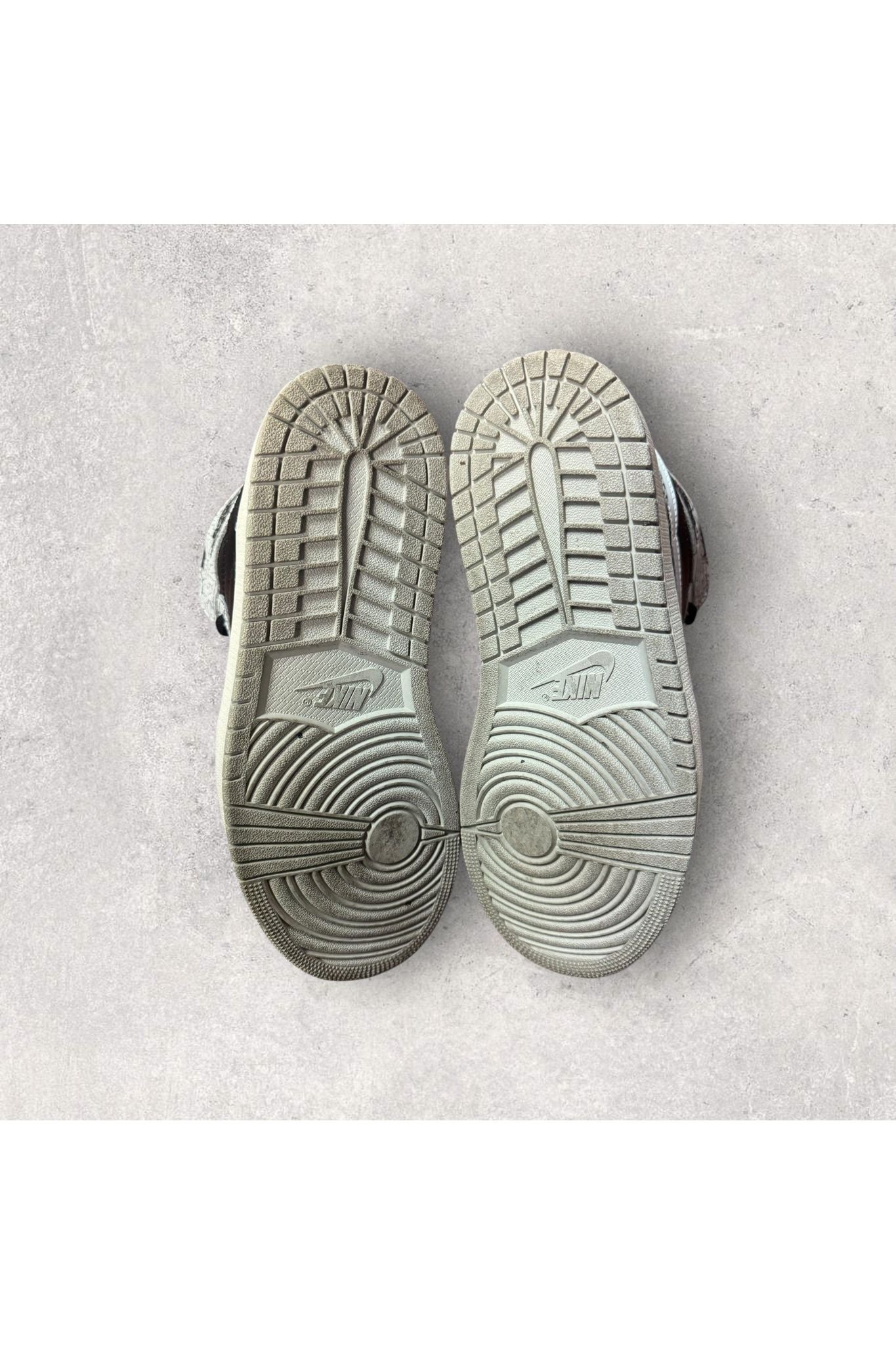 Jordan 1 Retro High OG WHITE CEMENT (CUSTOM)